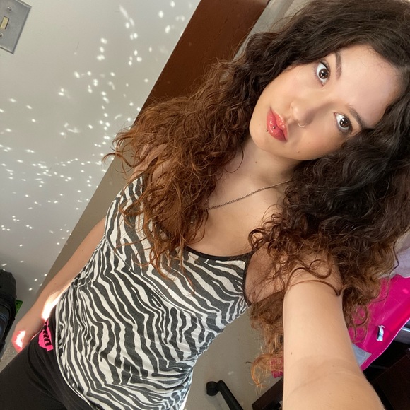 Meet your Posher, Julia - Picture 1 of 1